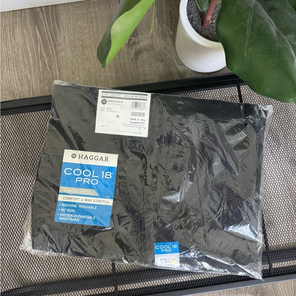 NEW Men's Haggar Cool 18 Pro Classic Fit Flat Front Stretch Dress Pants - Picture 5 of 7